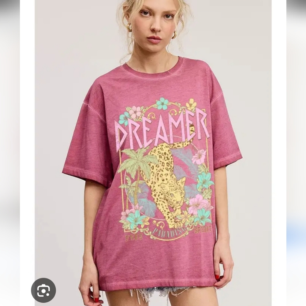 NWOT Graphic Tee Dreamer Paradise Mineral Wash Pink Cheetah